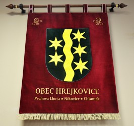 Vyšívaný veľký znak obce Hrejkovice