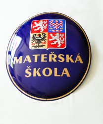 Smaltovaný ovál k označeniu budovy – materská škola 