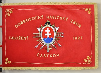 Slávnostná vyšívaná hasičská zástava DHZ Častkov.